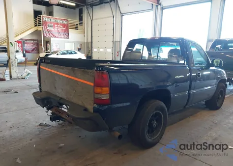 2001 Chevrolet Silverado 1500 from USA, damaged, VIN 1GCEC14T21Z145657